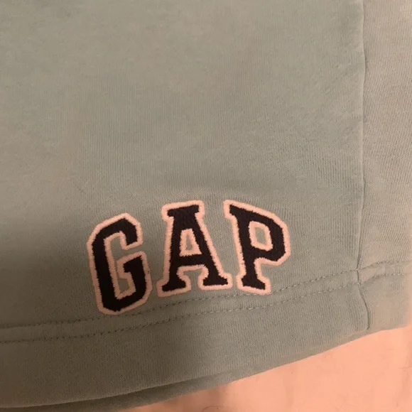 Gap Logo Aqua Fleece Shorts Size Medium - Picture 2 of 5